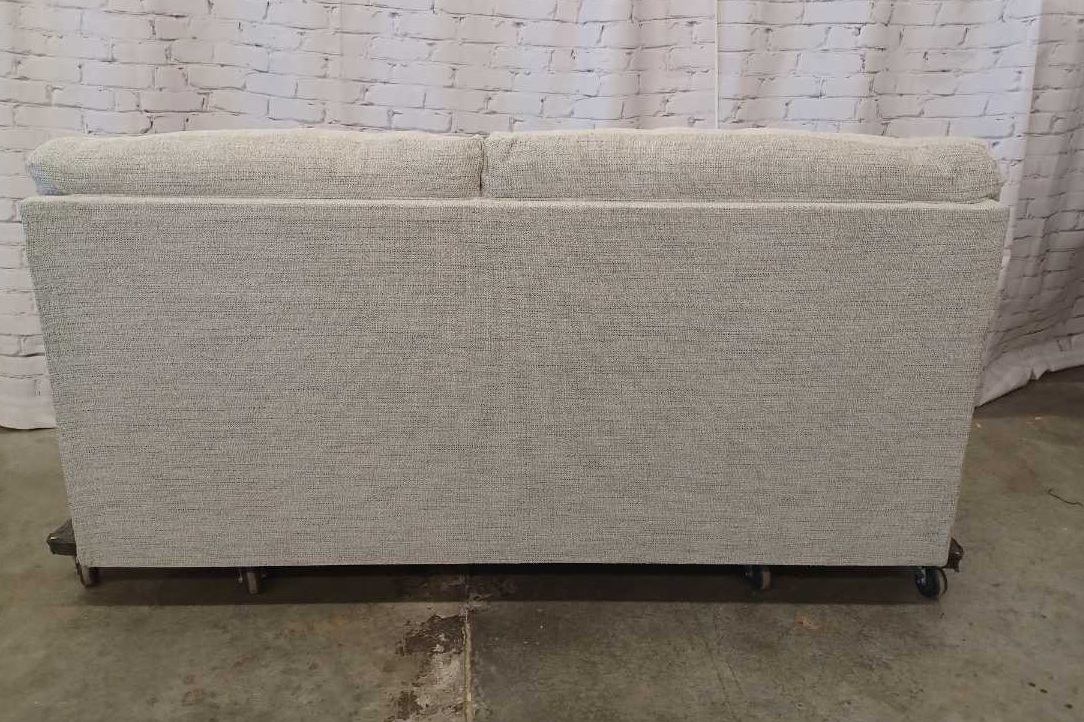 Mahoney 2 Piece Sectional with Chaise - Pebble/Right Facing - Gallery Image 32